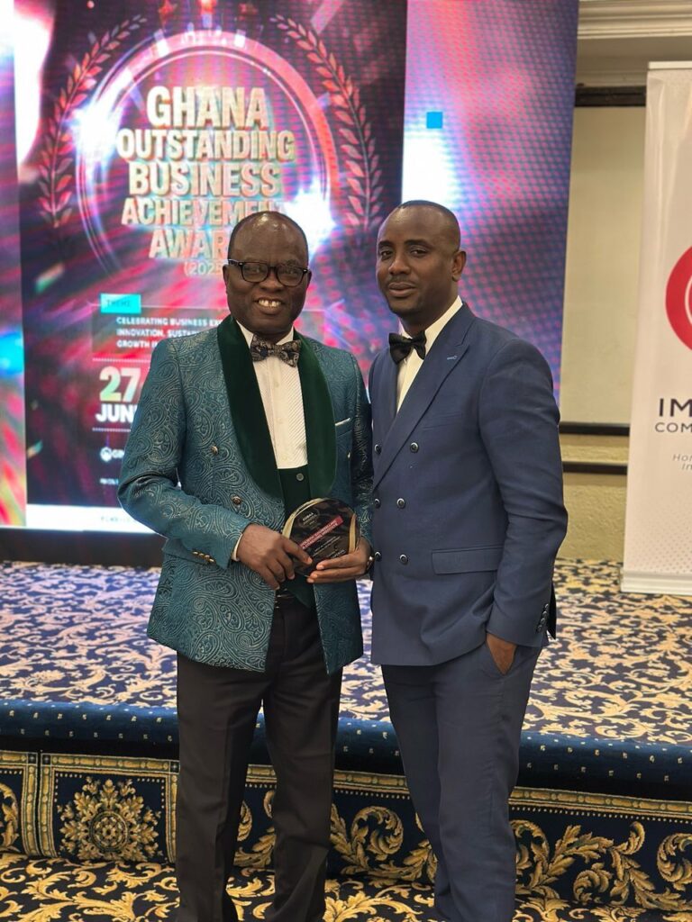 Holistic Counselling Institute Wins Top Award for Training and Development